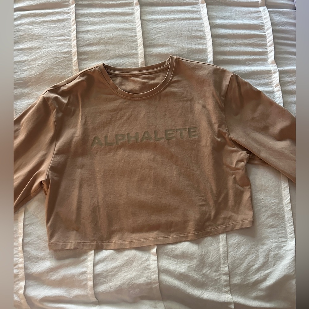 Alphalete core Long Sleeve crop- Taupe